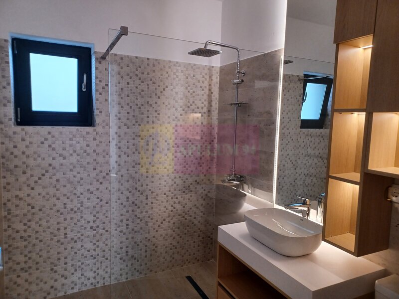 Casa 4 camere 162 mp, 115 utili, curte 505 mp, Sabareni